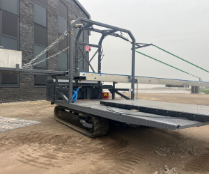 Zelfrijdende rups oogstmachine 